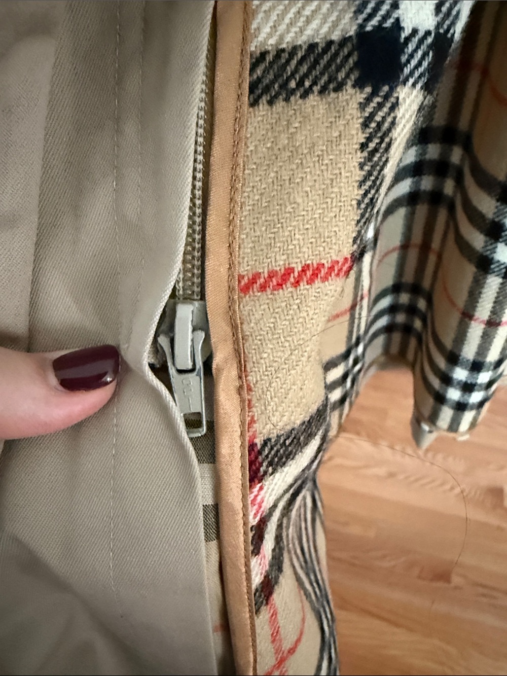 Burberry Beige Trench Coat with Signature Check Lining - Picture 8 of 8